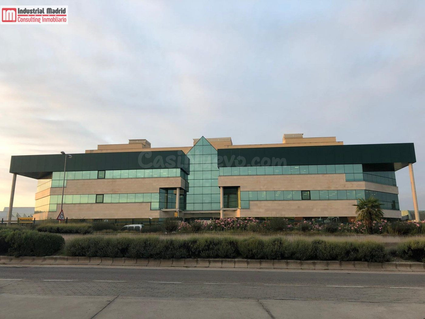 EDIFICIO REPRESENTATIVO EN VENTA Y ALQUILER