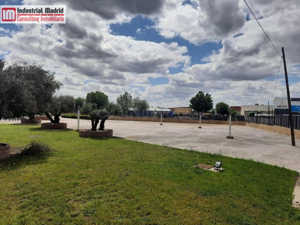TERRENO INDUSTRIAL EN ALQUILER EN ARGANDA DEL REY. - foto 3