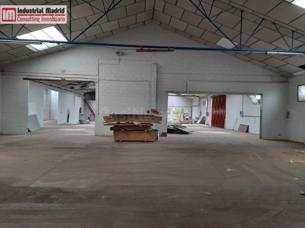 NAVE INDUSTRIAL EN VENTA EN ARGANDA DEL REY.