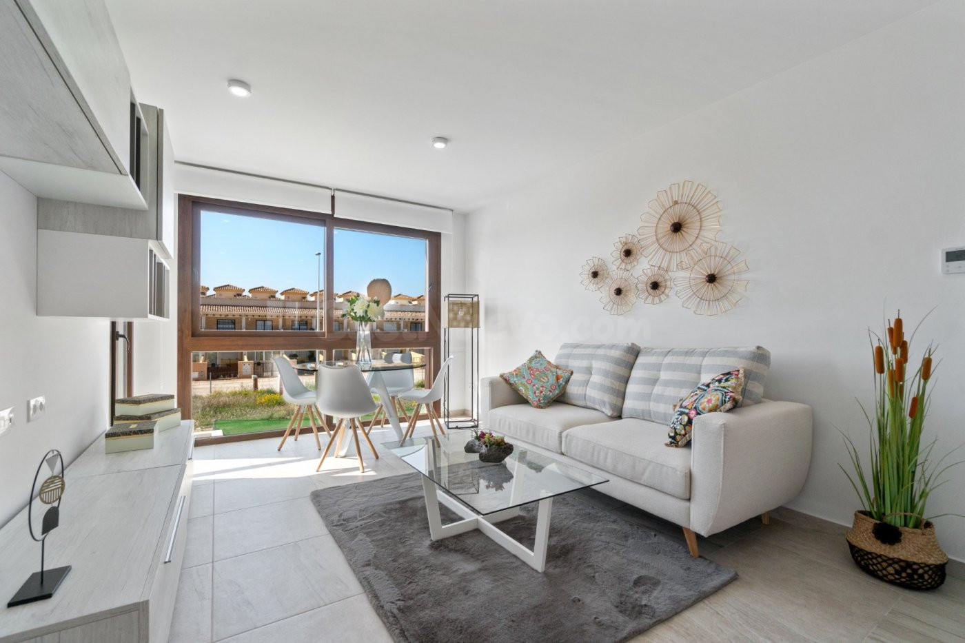 BUNGALOW EN PLANTA ALTA DE 2 DORMITORIOS EN SAN PEDRO DEL PI - foto 2