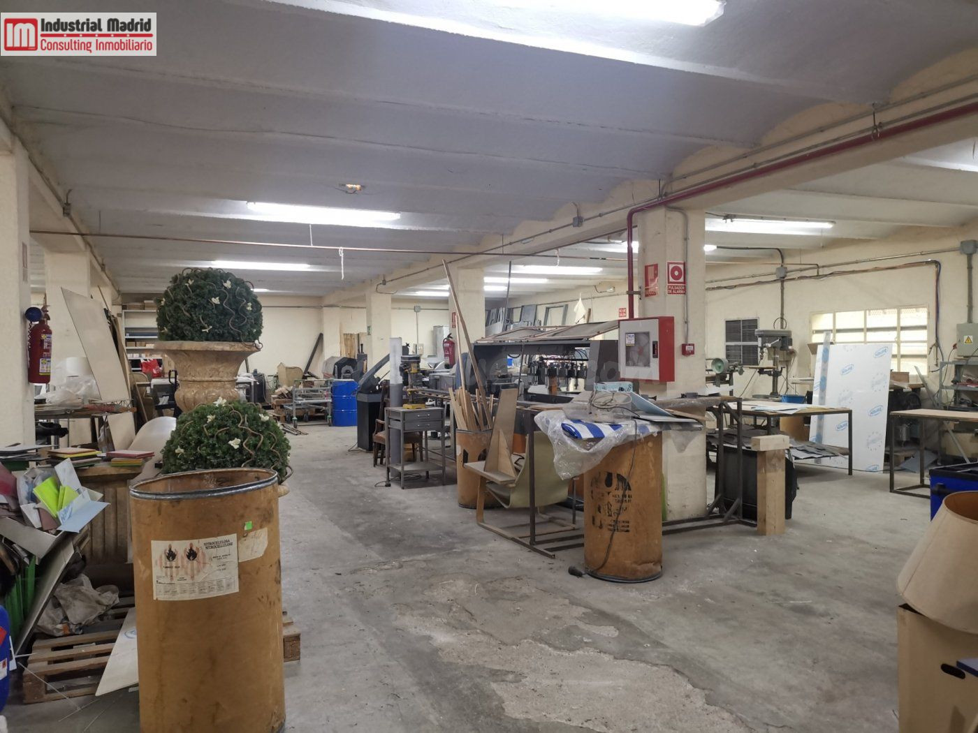 Venta de nave industrial en P. I Los Robles en Arganda del Rey.