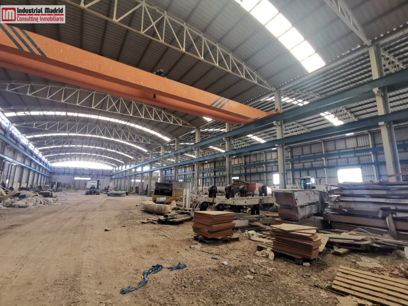 SE VENDE NAVE INDUSTRIAL CON CAMPA EN SESEÑA. - foto 3