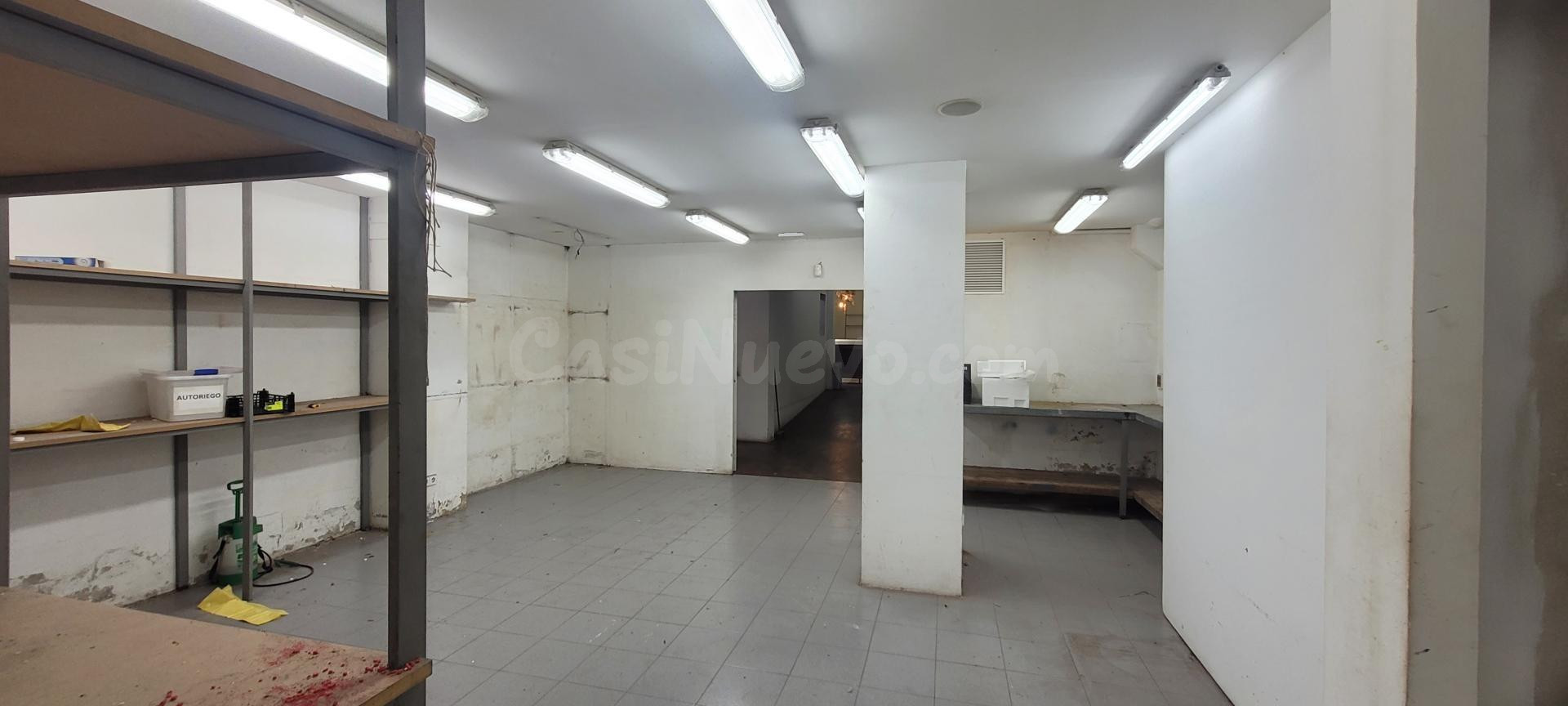 LOCAL EN VENTA, EN CALLE DE VILADOMAT, POR DEBAJO DE LA GRAN - foto 4