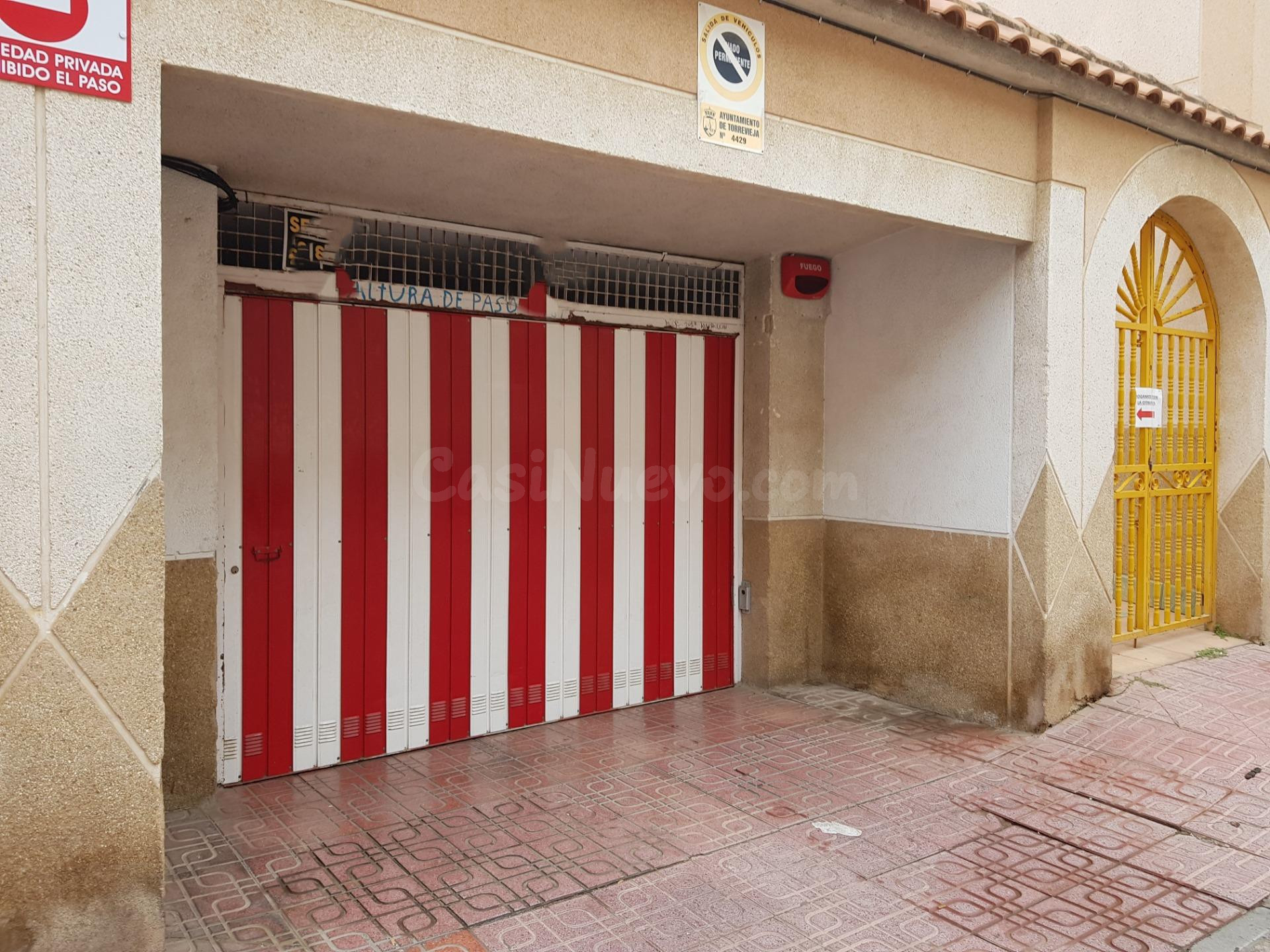 GARAJE CERRADO - ACEQUIÓN TORREVIEJA