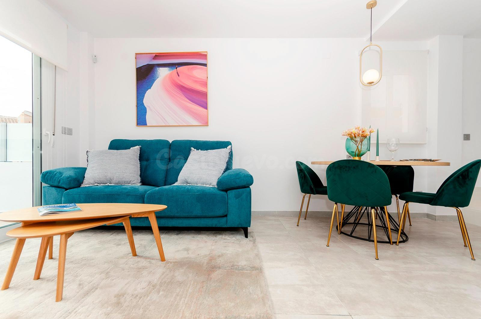 VILLA INDEPENDIENTE CON PISCINA PRIVADA EN TORREVIEJA