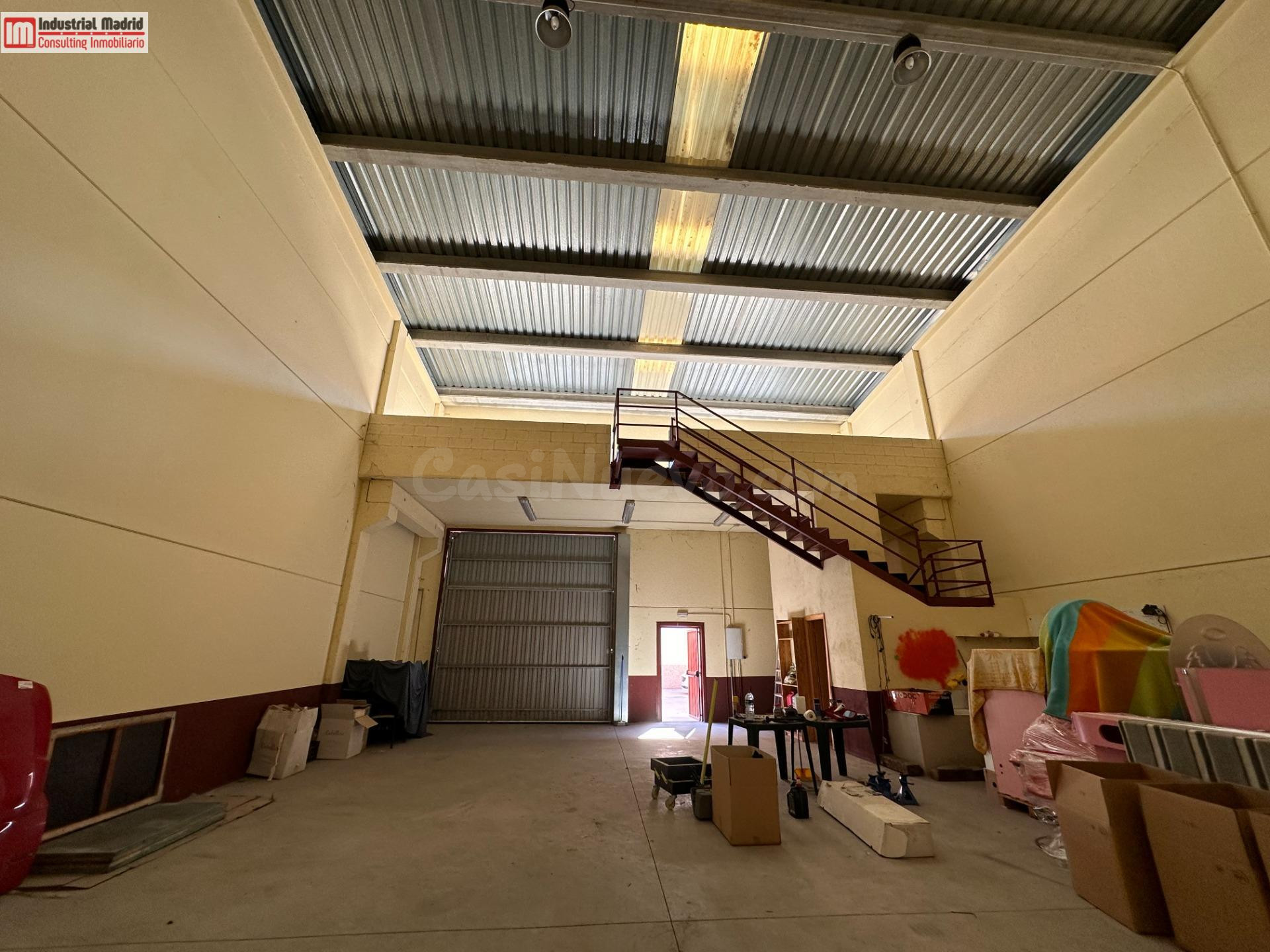 SE VENDE NAVE INDUSTRIAL EN RENTABILIDAD EN CIEMPOZUELOS - foto 2