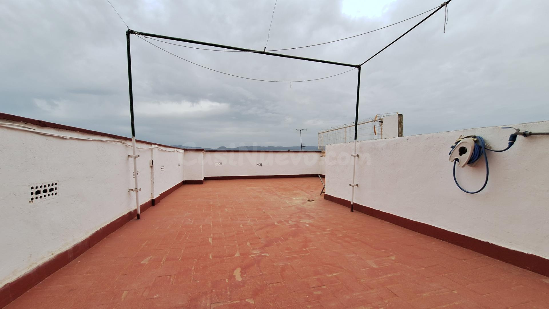 Ático de 2 dormitorios con terraza de 30 m2 en Alcantarilla - foto 3