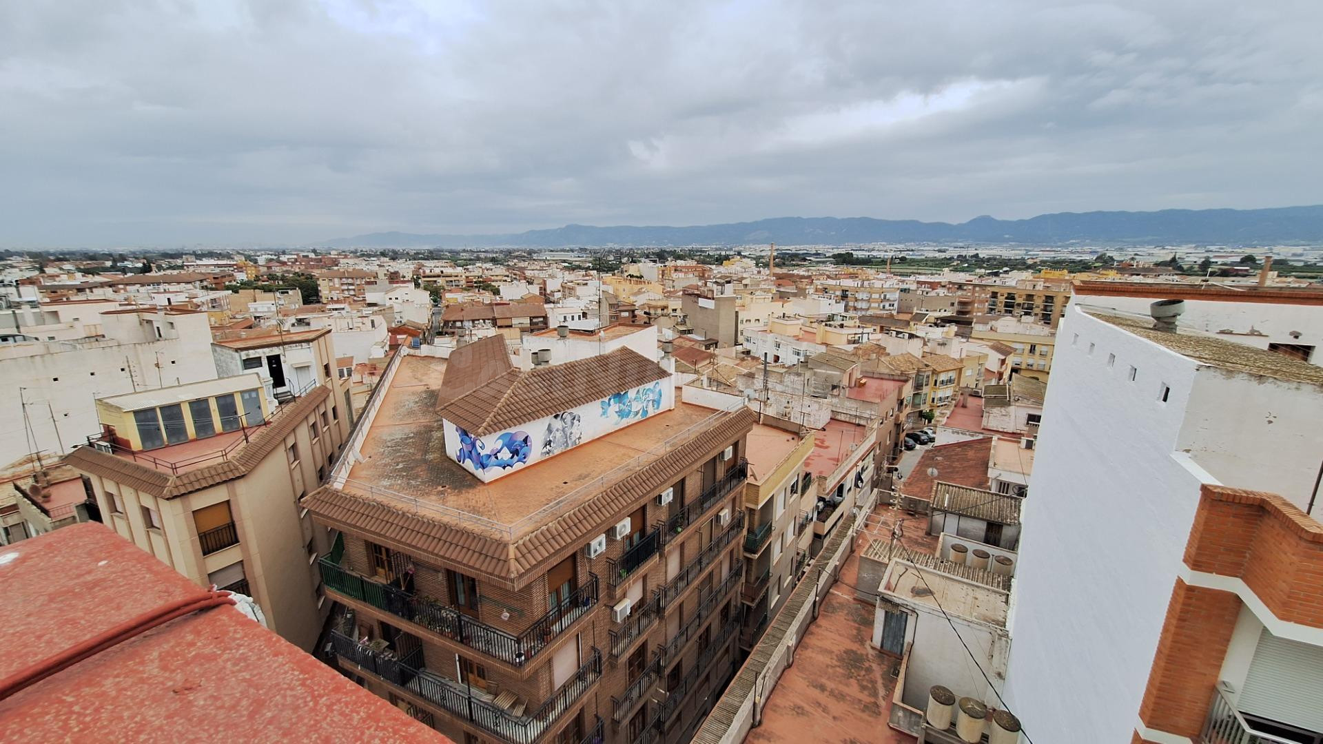 Ático de 2 dormitorios con terraza de 30 m2 en Alcantarilla - foto 4