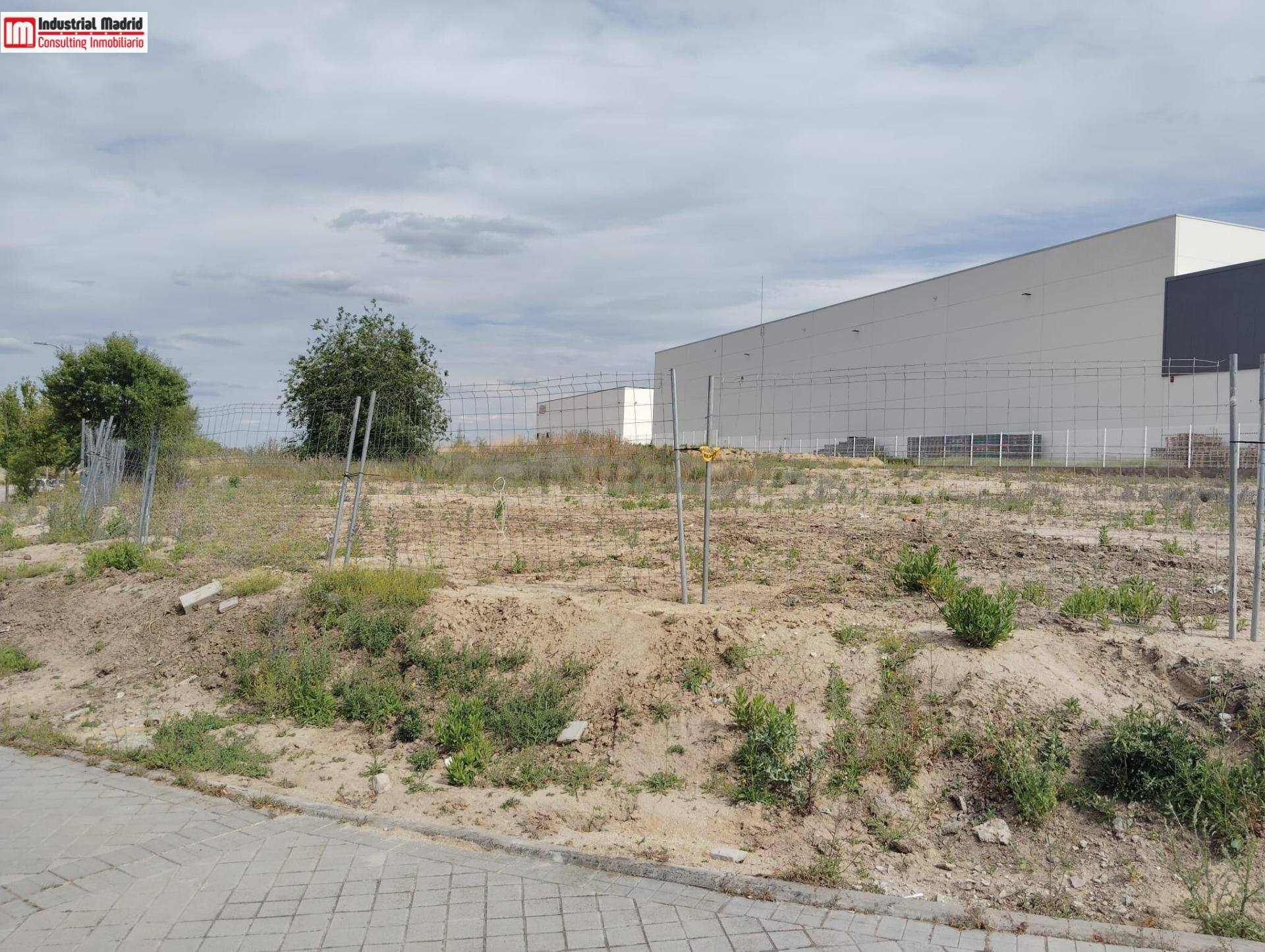 Terreno Industrial en Venta - Polígono de Vicálvaro - foto 2
