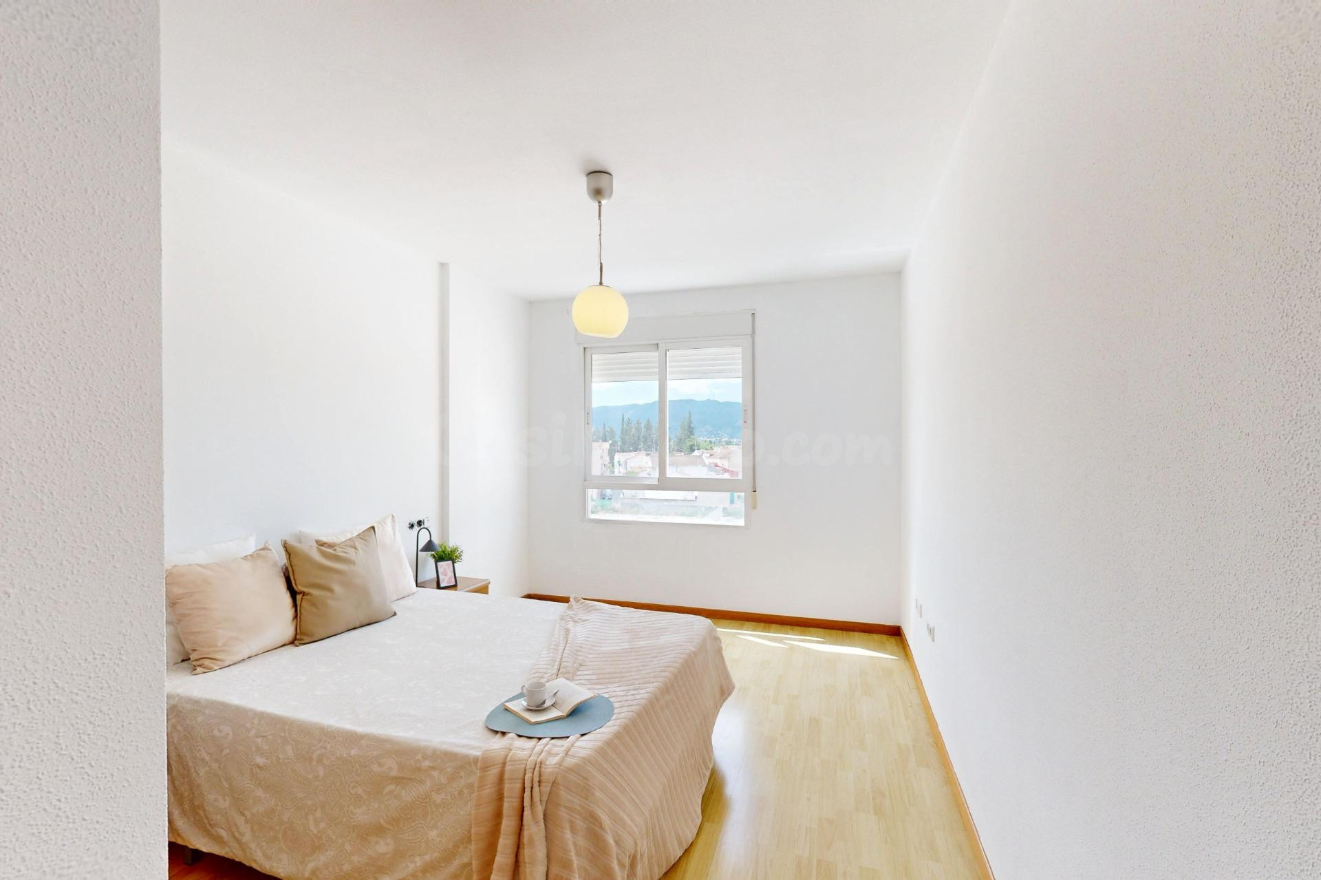 Ático dúplex con terraza y vistas a la montaña en Avenida Ci