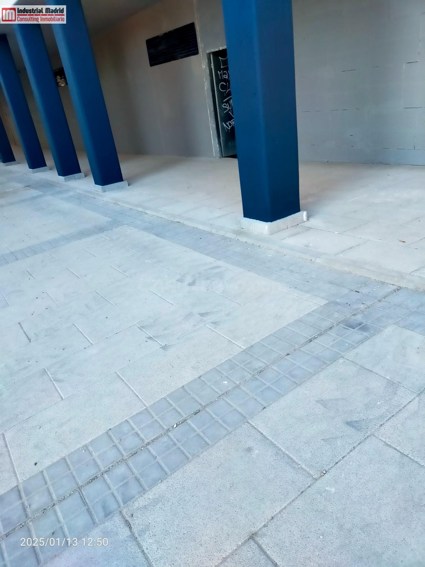 ¡TU OPORTUNIDAD DE TENER UN LOCAL EN PLENO CENTRO DE ARGANDA - foto 2