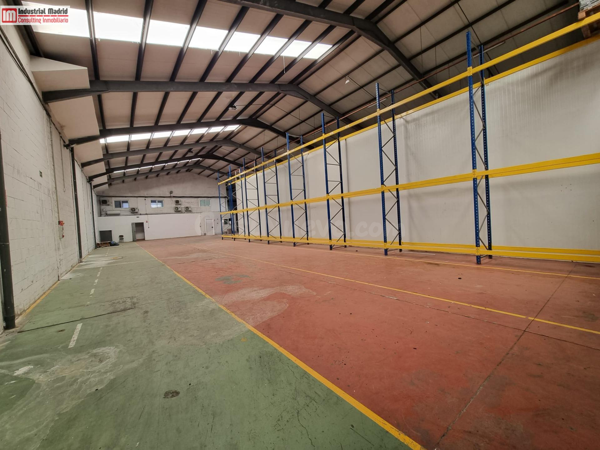 Nave con cámara frigorífica en Arganda – Ideal para empresas del sector alimentación