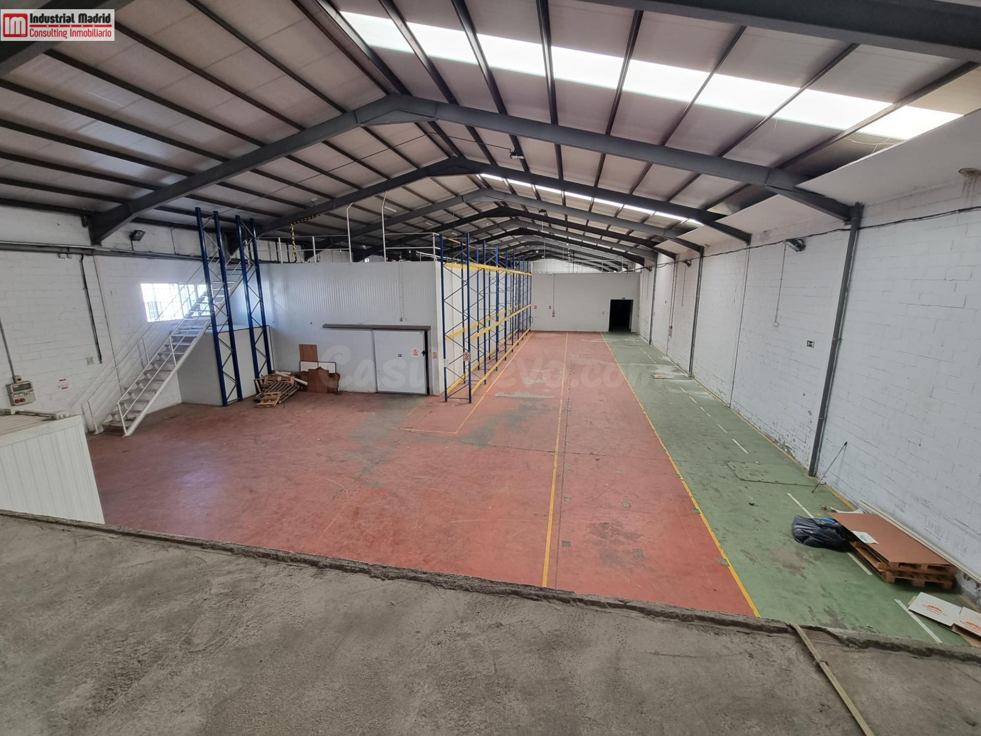 Nave con cámara frigorífica en Arganda – Ideal para empresas - foto 2