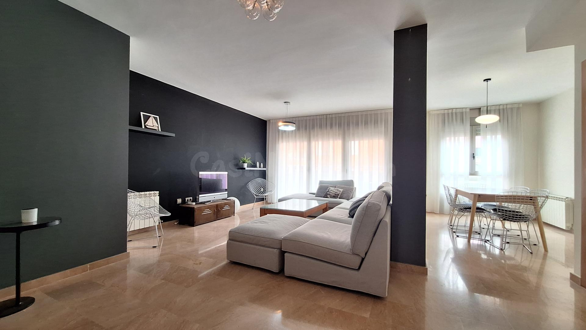 Vivienda de 3 dormitorios con 2 plazas de garaje, trastero y