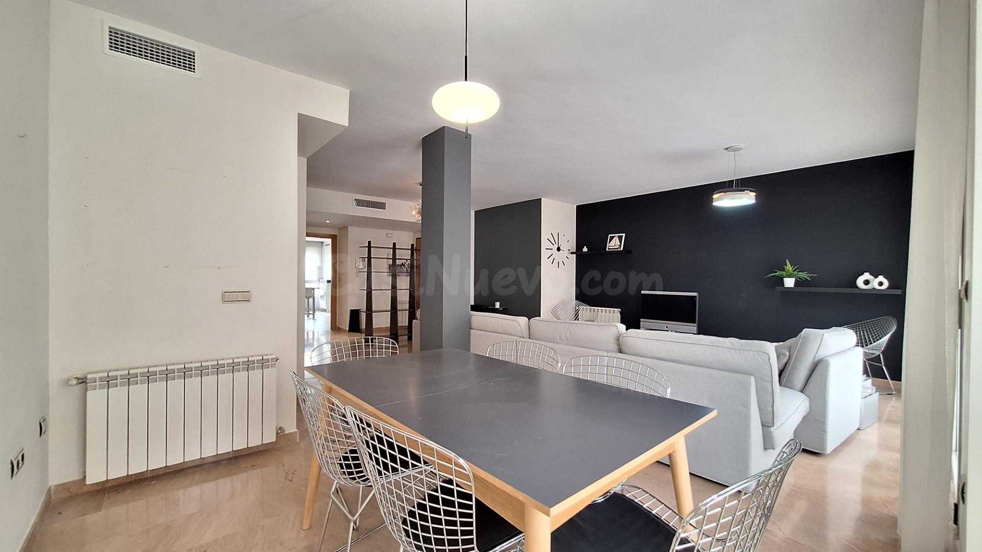 Vivienda de 3 dormitorios con 2 plazas de garaje, trastero y - foto 4