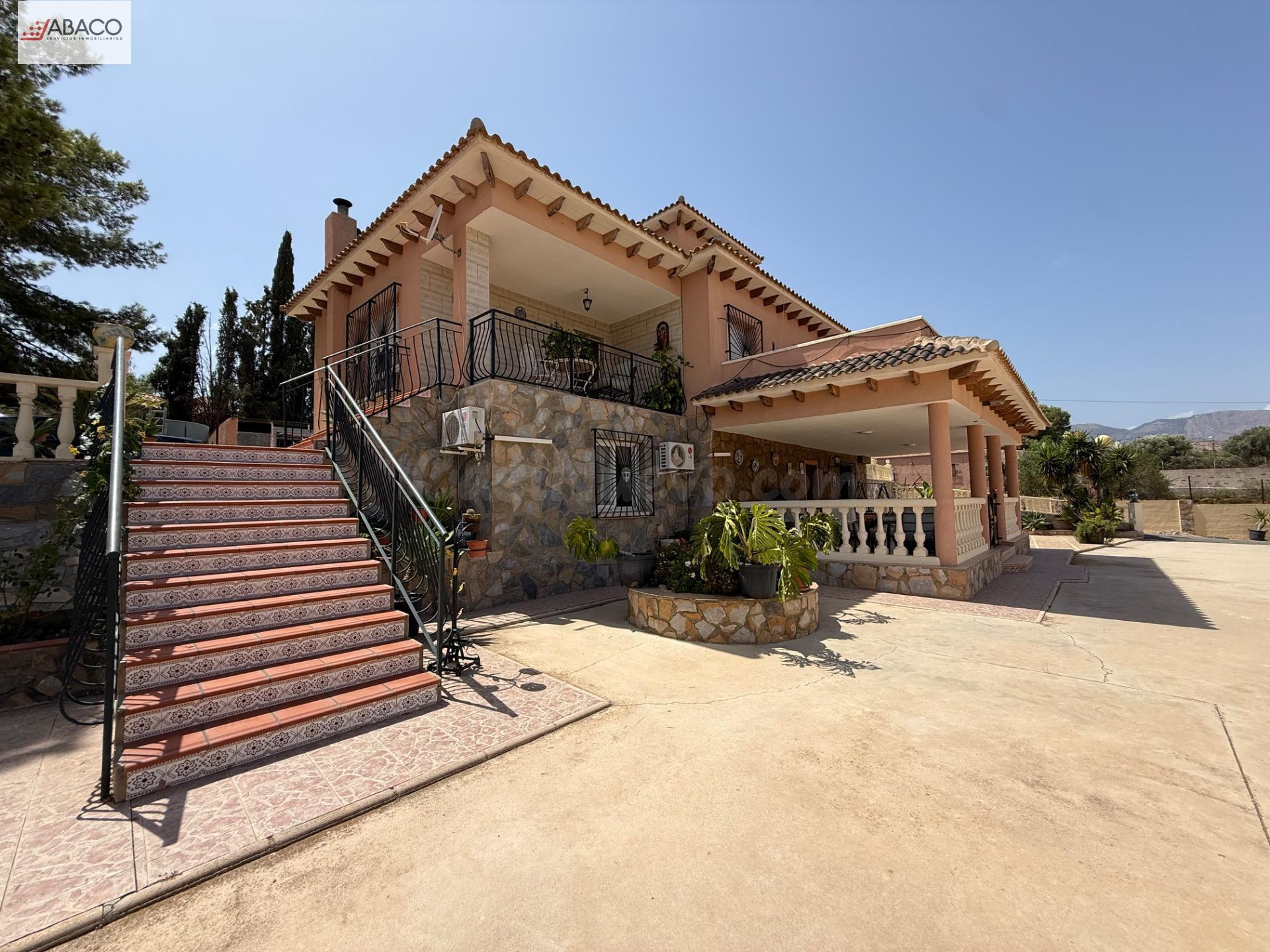 Chalet en El Moralet, Alicante