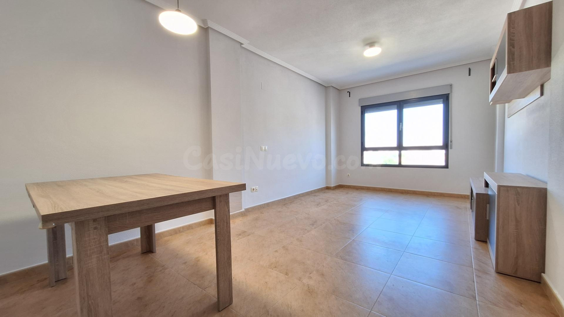 Piso SIN AMUEBLAR de 3 dormitorios y 2 baños con Piscina Com - foto 2