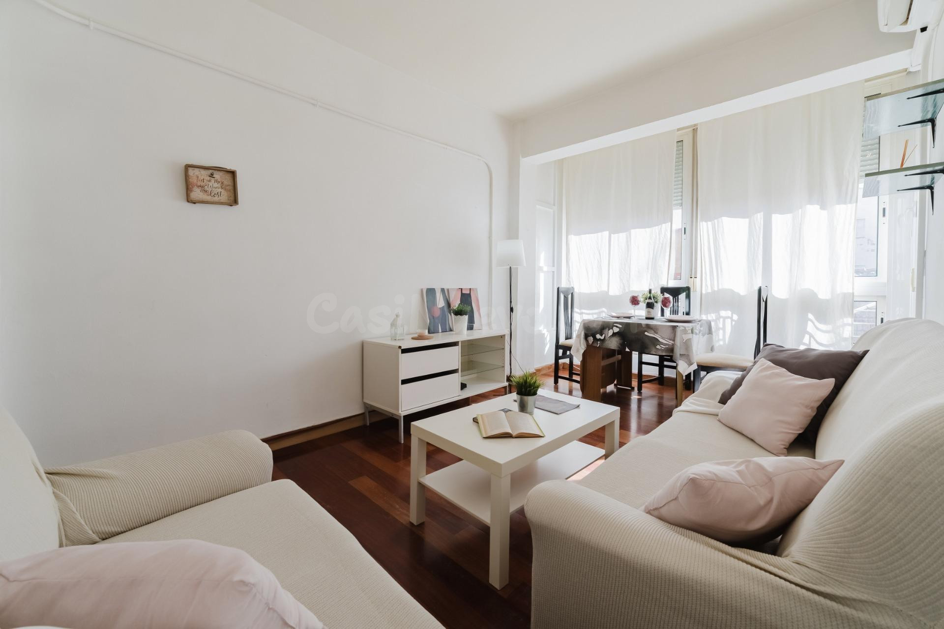Apartamento de 2 dormitorios junto al Morales Meseguer - foto 2