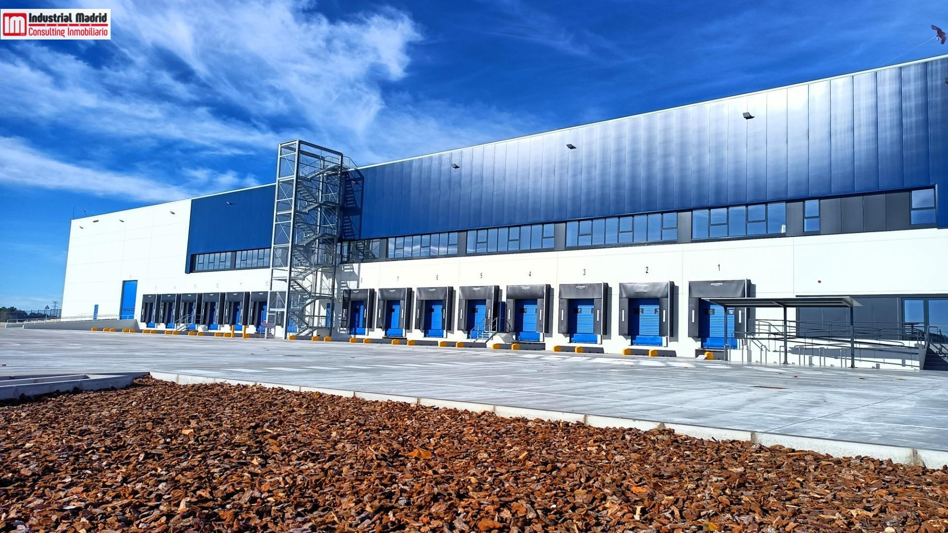 PLATAFORMA LOGÍSTICA DE ALTA GAMA EN ALQUILER EN GETAFE - foto 3