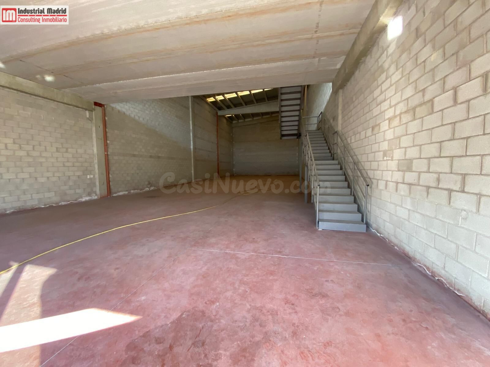 Nave industrial en alquiler en Guadalajara - foto 2