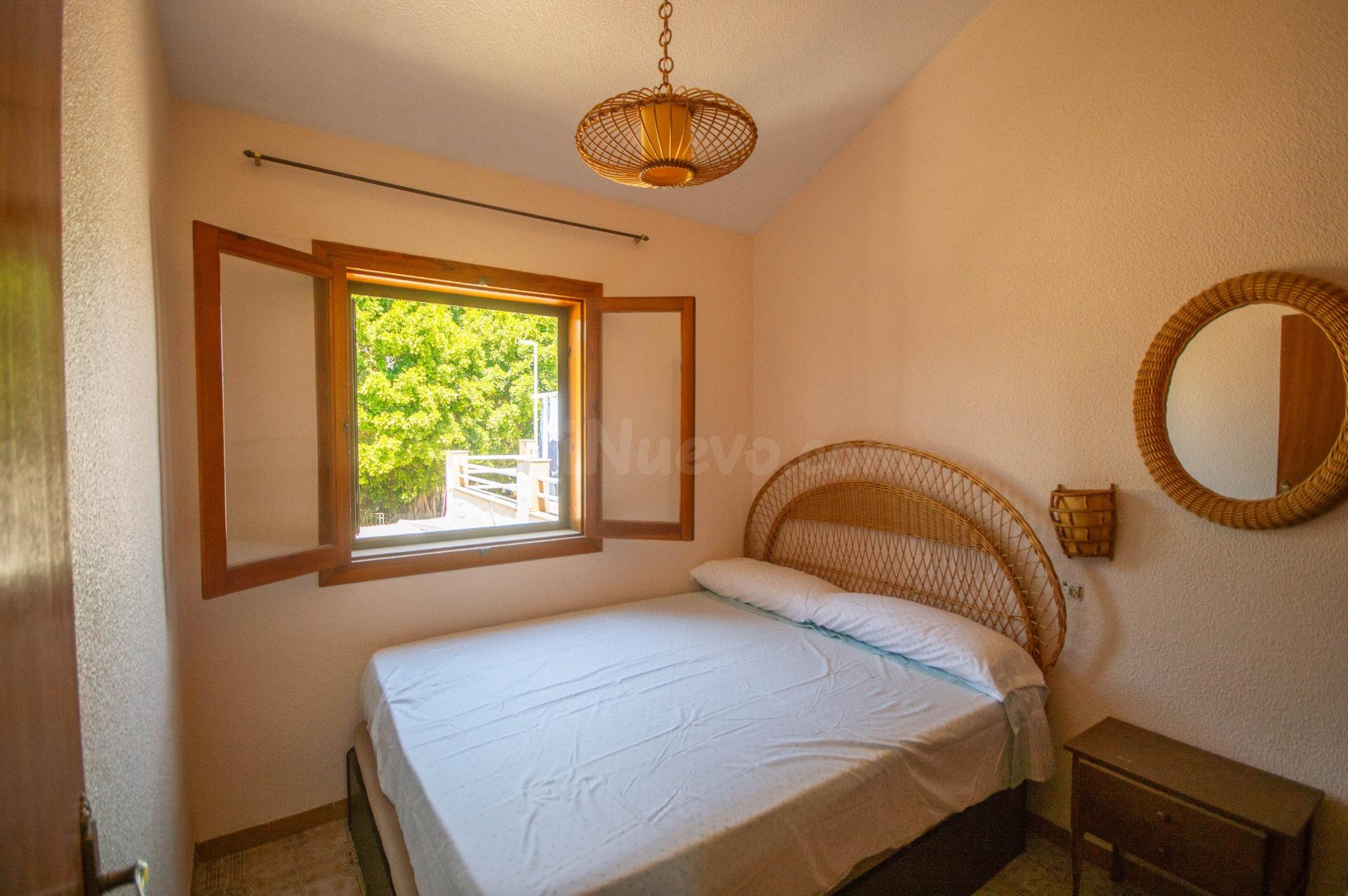 Bungalow con gran potencial a escasos 500 metros de la Playa de Los Náufragos – Torrevieja - foto 5