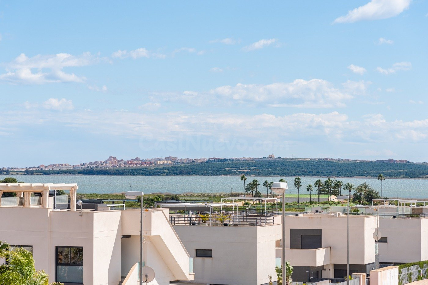 INCREIBLE VILLA DE 3 DORMITORIOS EN LOS MONTESINOS - foto 5