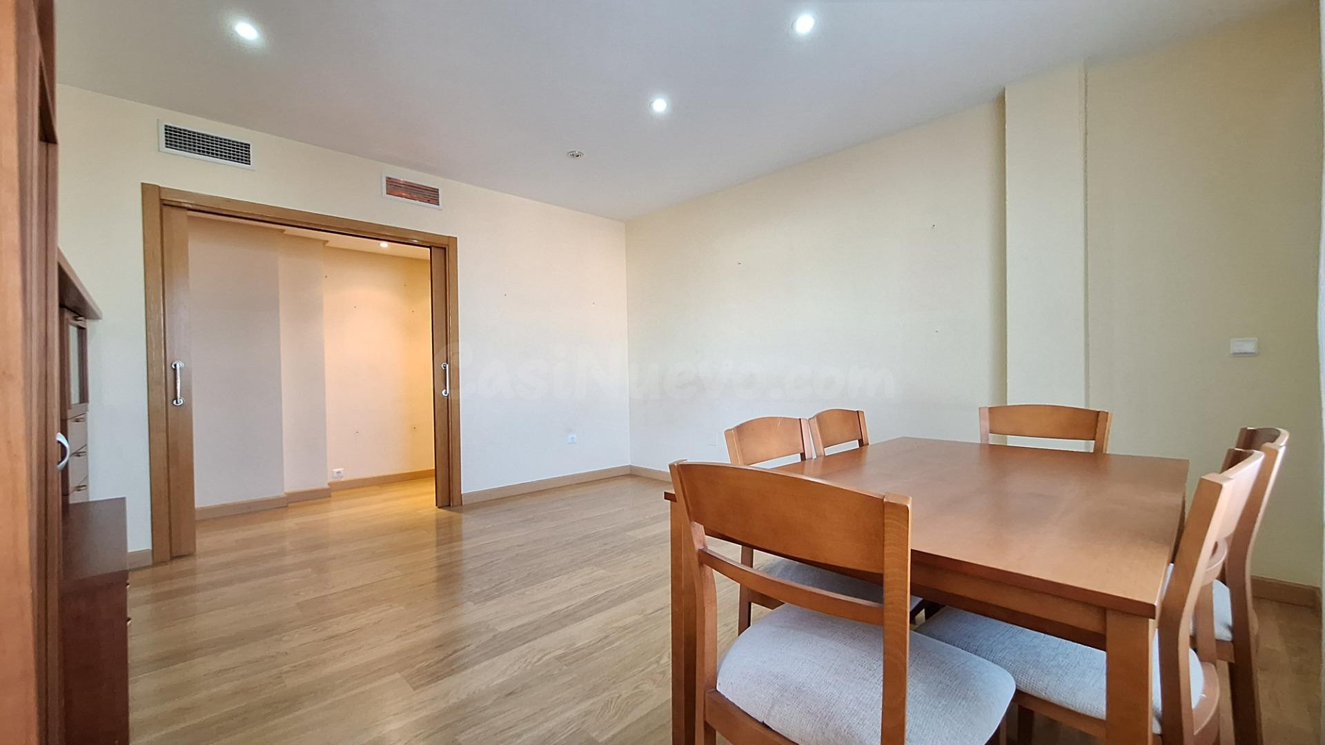 Piso de 3 dormitorios, 2 baños y garaje en El Plamar - foto 2