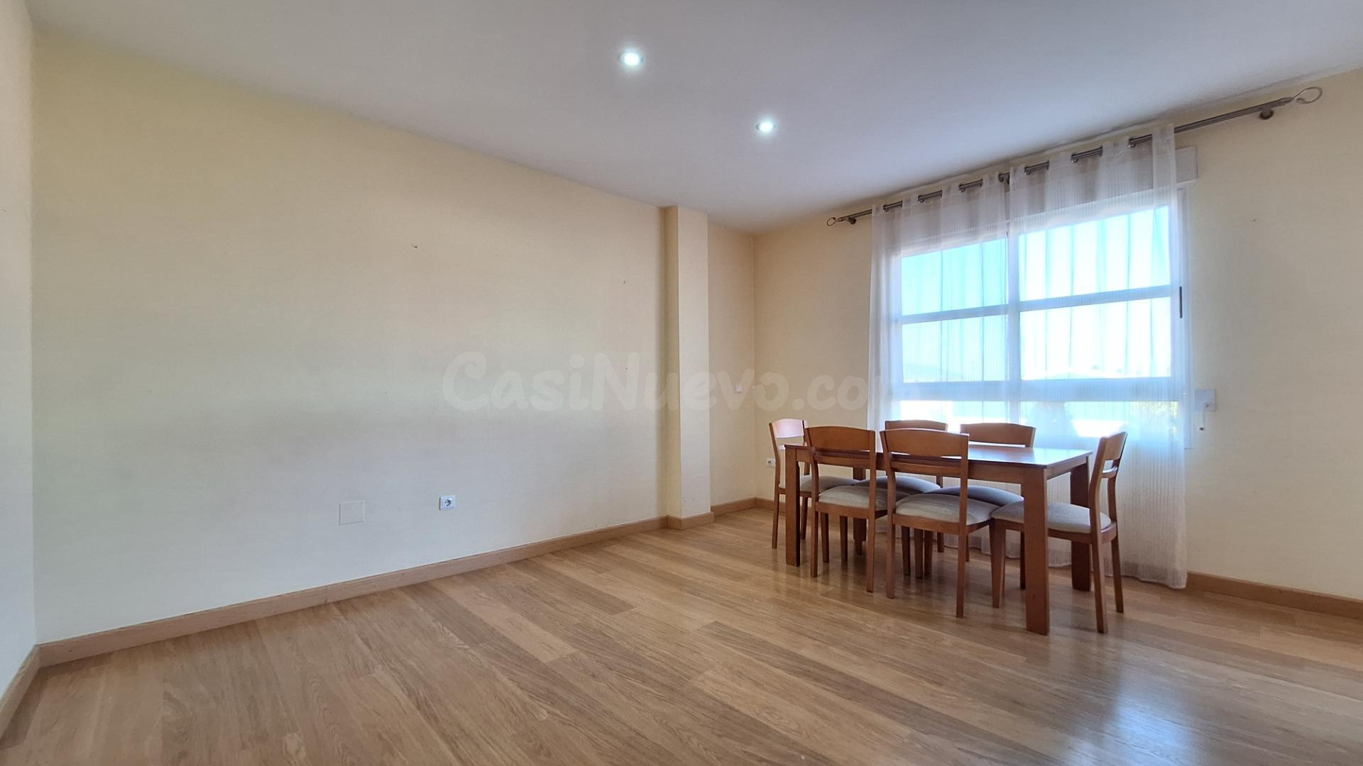 Piso de 3 dormitorios, 2 baños y garaje en El Plamar - foto 3