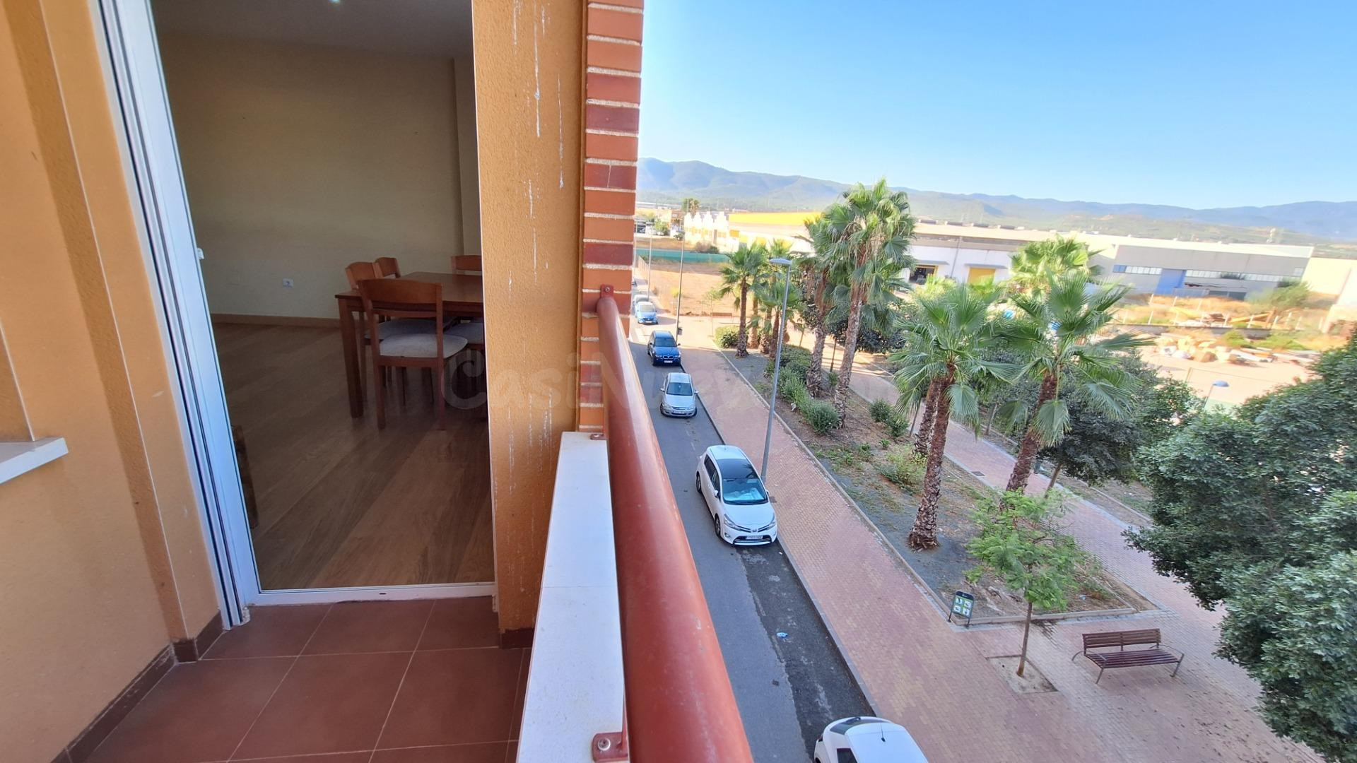Piso de 3 dormitorios, 2 baños y garaje en El Plamar - foto 5