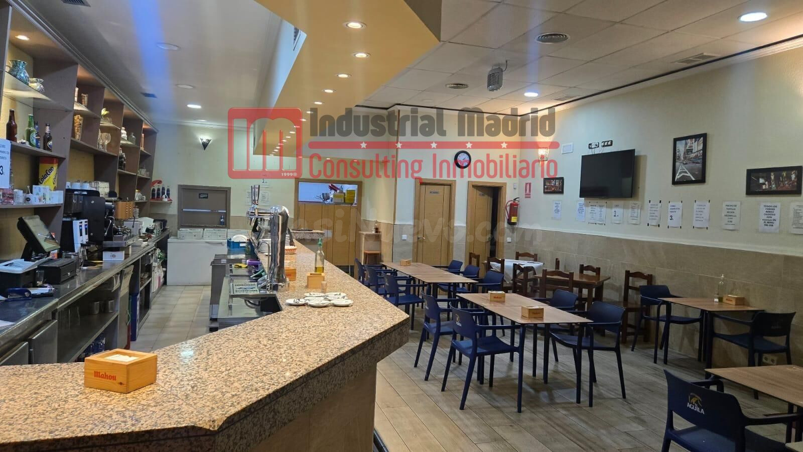 Local bar–restaurante en venta con licencia en vigor