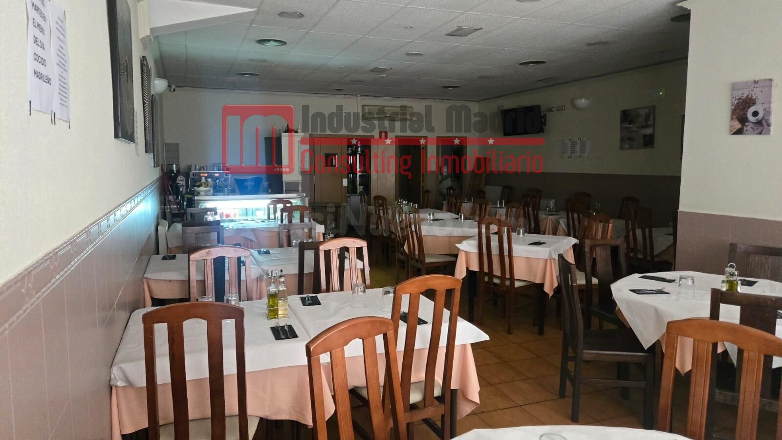Local bar–restaurante en venta con licencia en vigor - foto 3