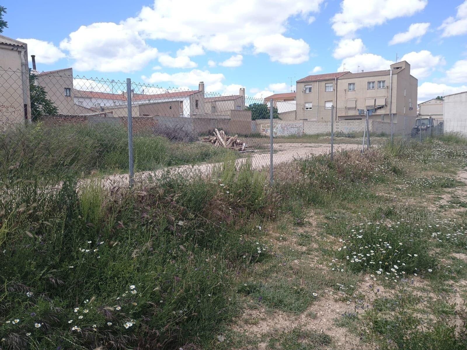 Solar urbano de 1.094 m2 en Alpera - foto 5