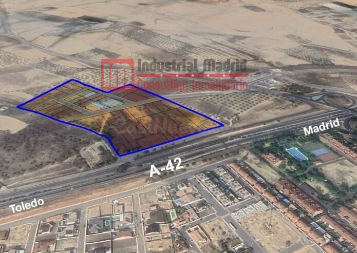 PARCELAS INDUSTRIALES, COMERCIALES Y HOTELERAS EN UBICACIÓN  - foto 2