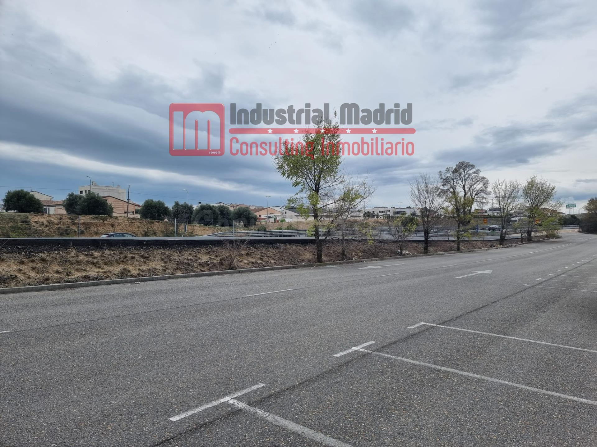 PARCELAS INDUSTRIALES, COMERCIALES Y HOTELERAS EN UBICACIÓN 