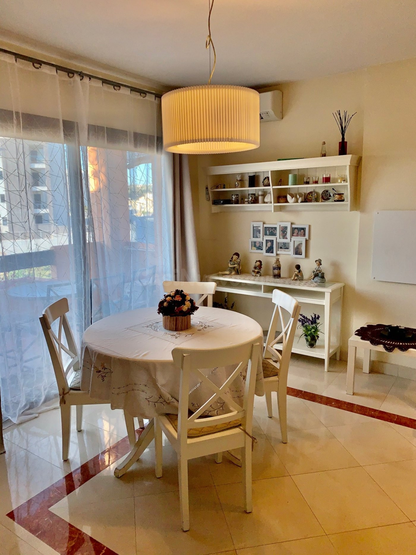 Tríplex 4 habitaciones 160m² en venta - Villamartin - foto 3