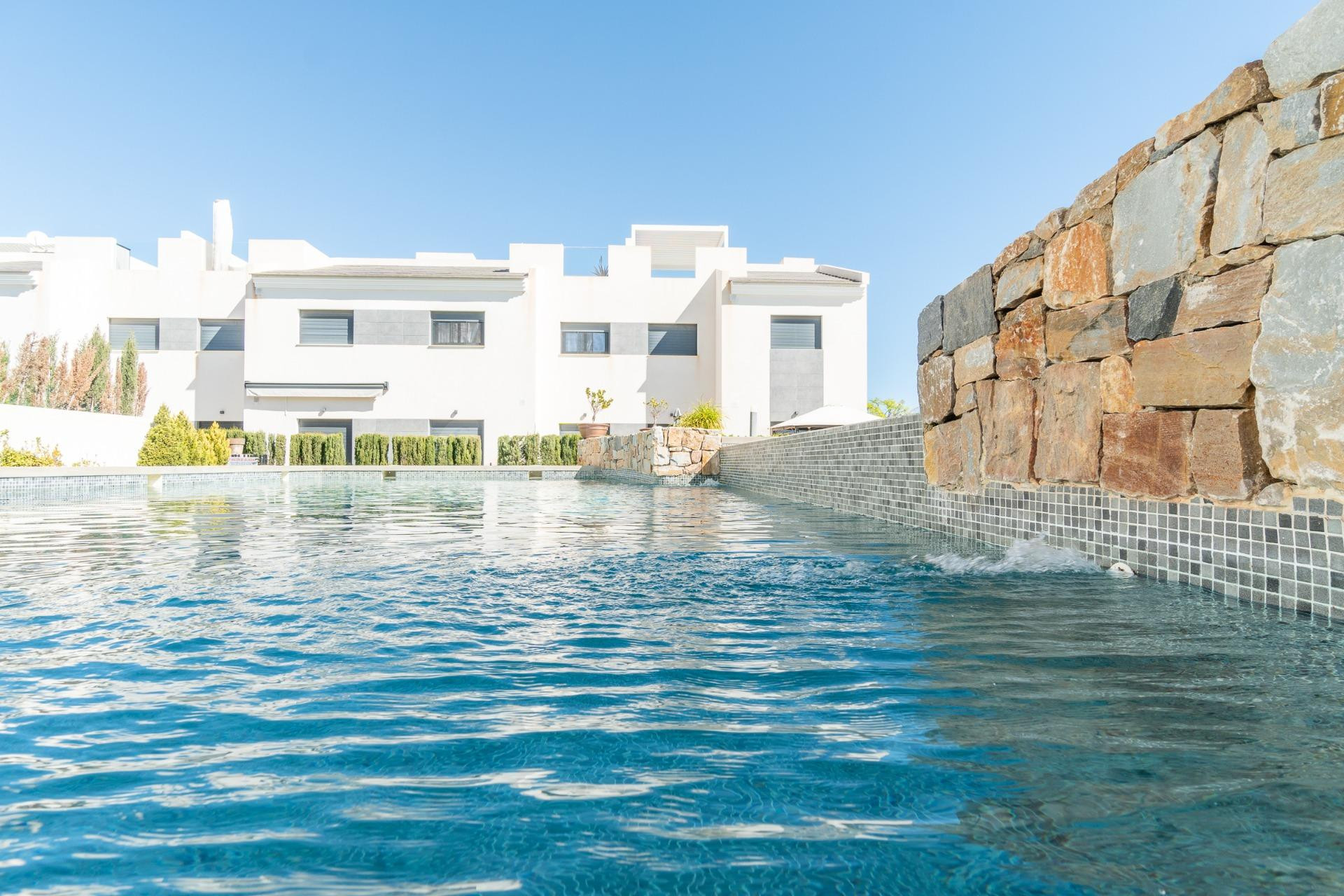 VIVIENDA EN PLANTA BAJA DE 3 DORMITORIOS EN LOS BALCONES