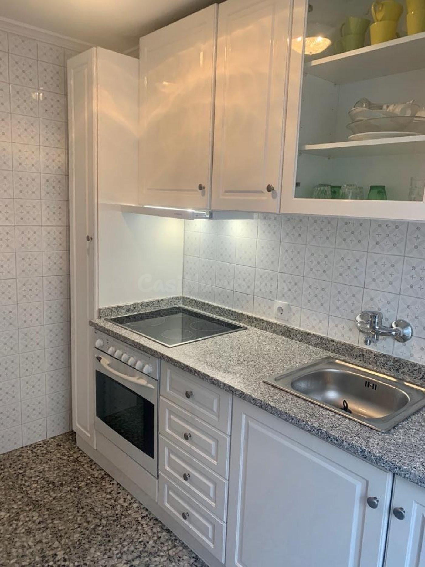 Apartamento con 3 dormitorios en calle Zafiro Alicante - foto 2