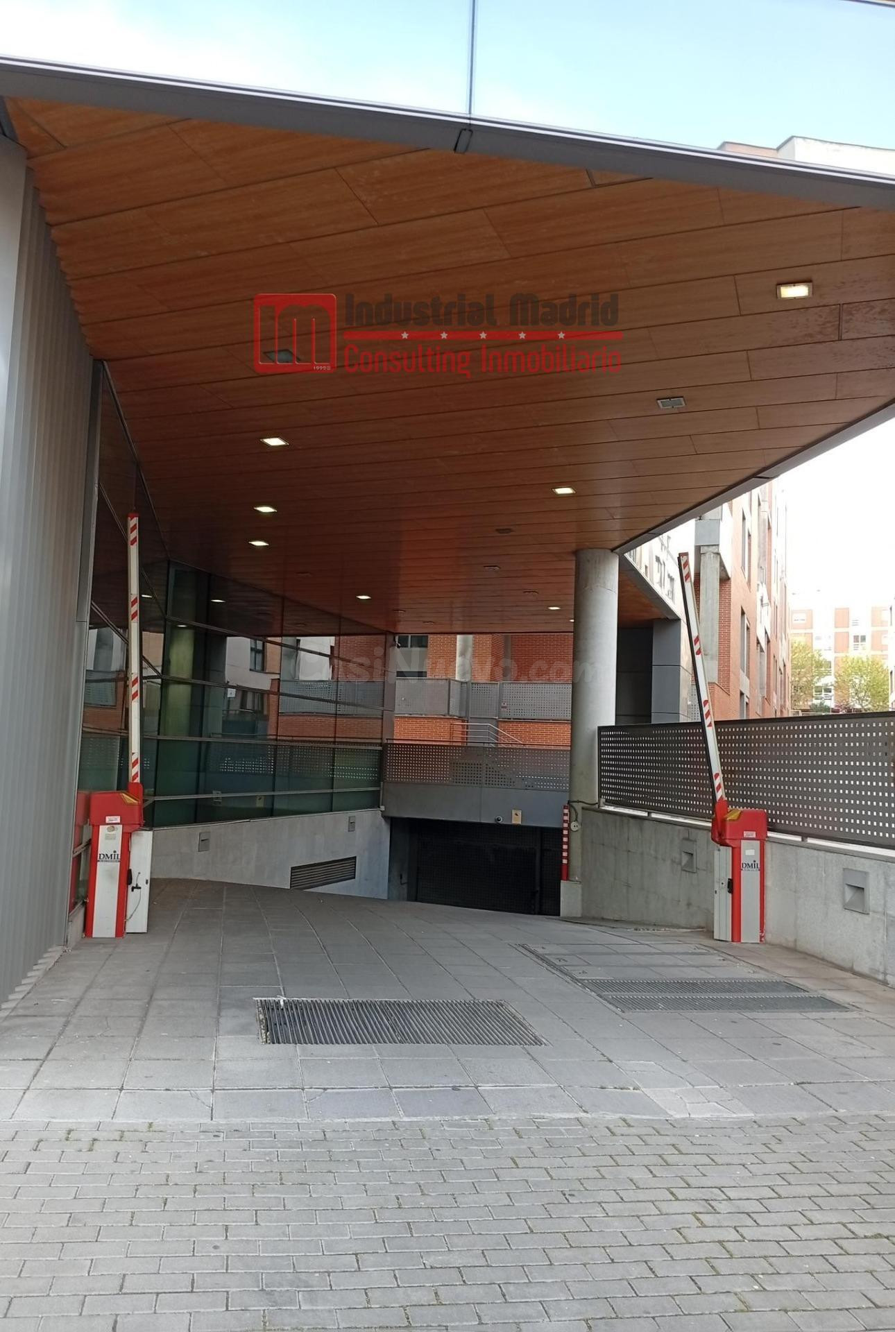 Edificio exclusivo en alquiler en excelente zona de Madrid - foto 3