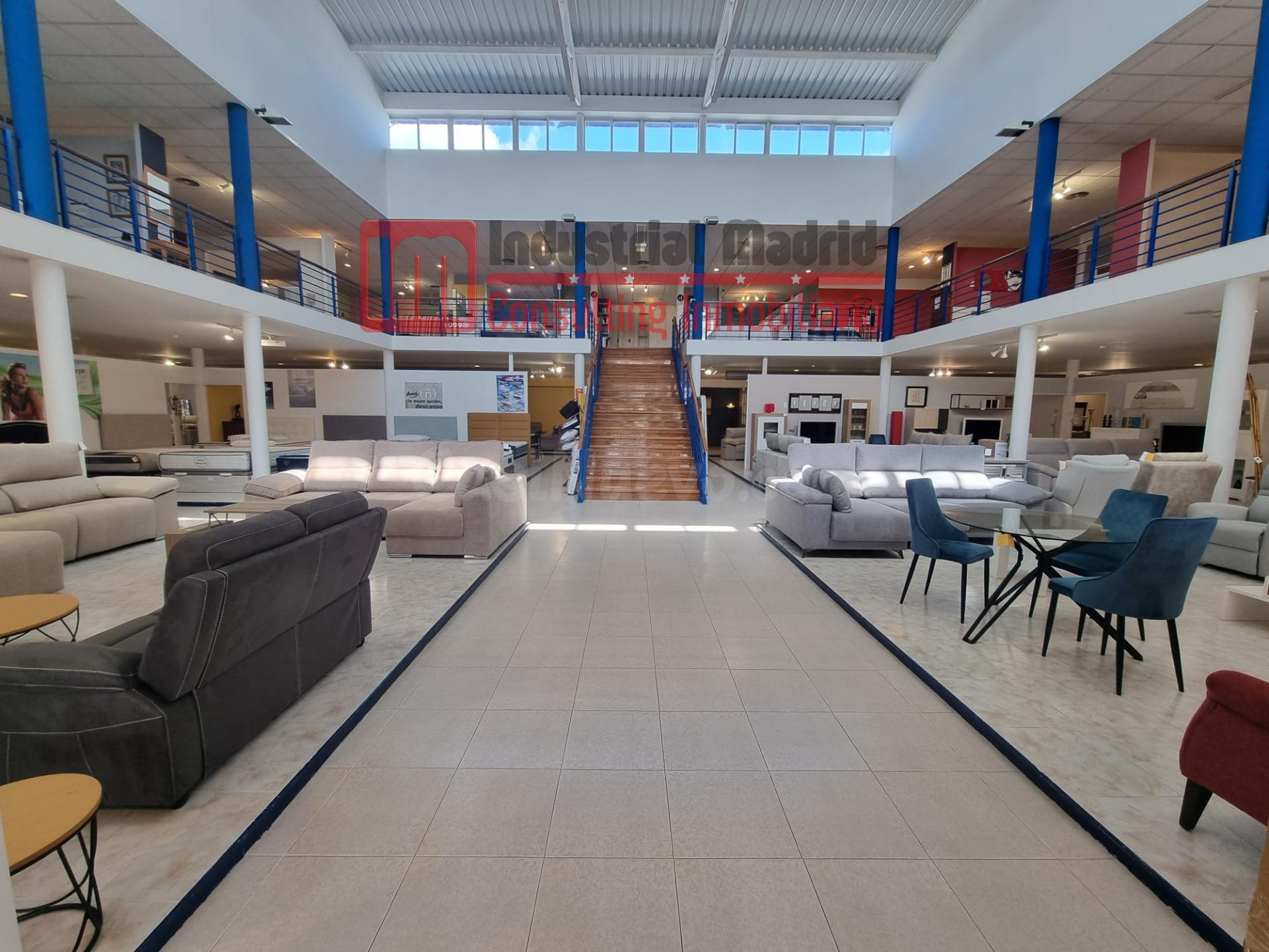 NAVE COMERCIAL EN VENTA CON GRAN VISIBILIDAD DESDE LA A-2 - foto 3