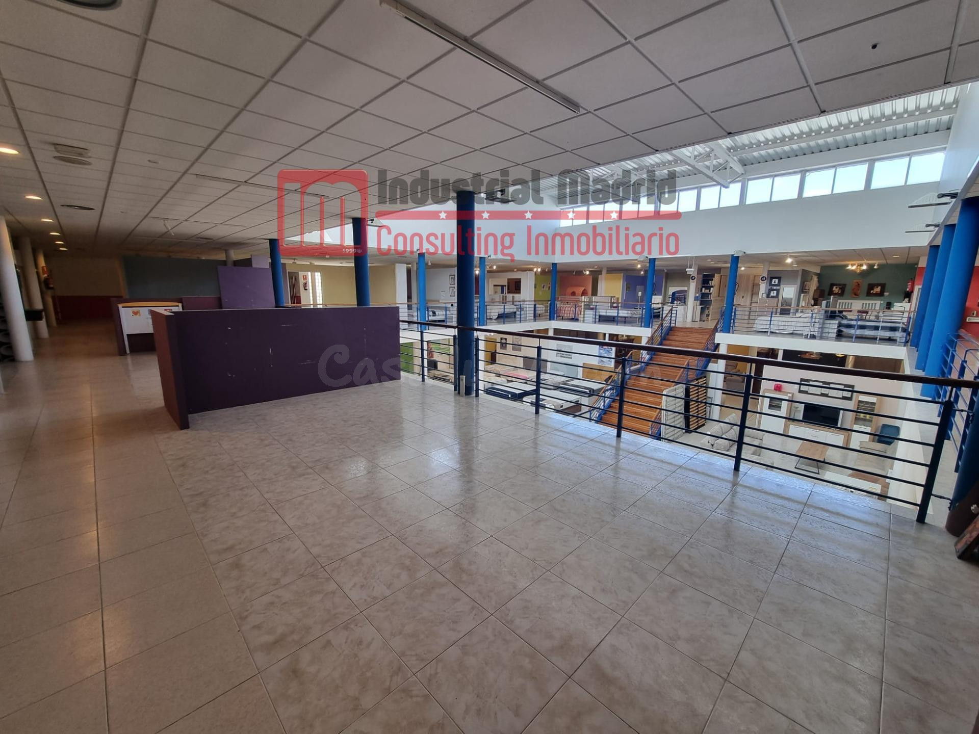 NAVE COMERCIAL EN VENTA CON GRAN VISIBILIDAD DESDE LA A-2 - foto 5
