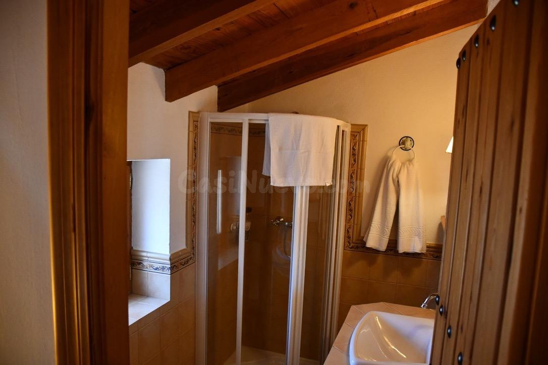 Exclusiva finca rural con licencia turística y producción de nogales - foto 5