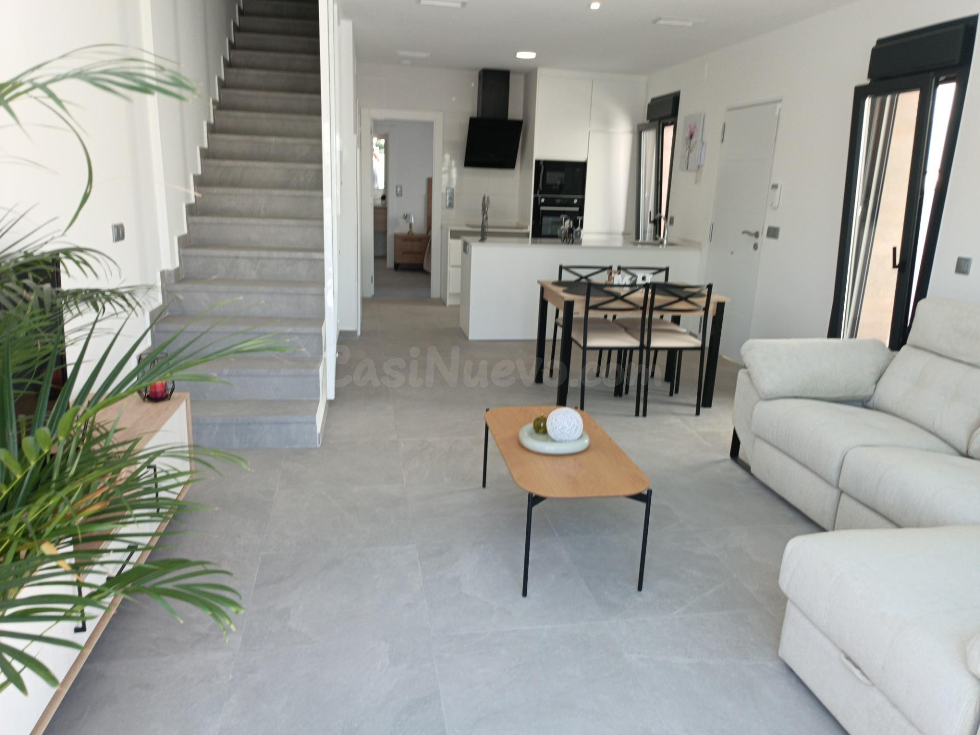 VILLA ADOSADA DE 3 DORMITORIOS EN DAYA NUEVA - foto 2