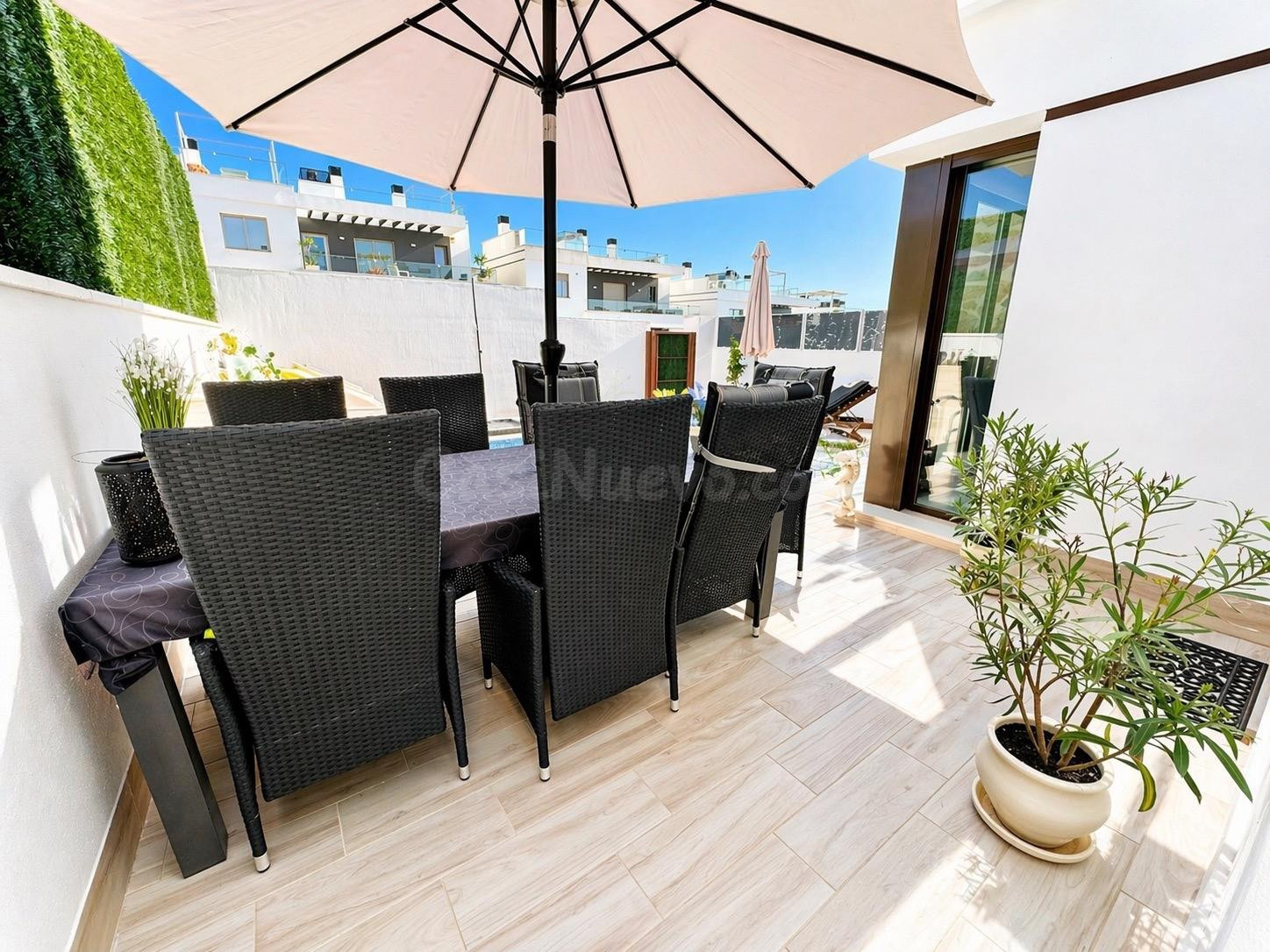 Adosado contemporáneo  PAU-26 con piscina privada y solárium - foto 4
