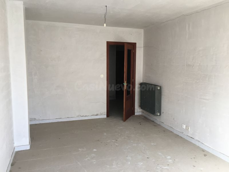 Edificio 1000m² en venta - SAN MIGUEL DE LAS DUEÑAS - foto 4