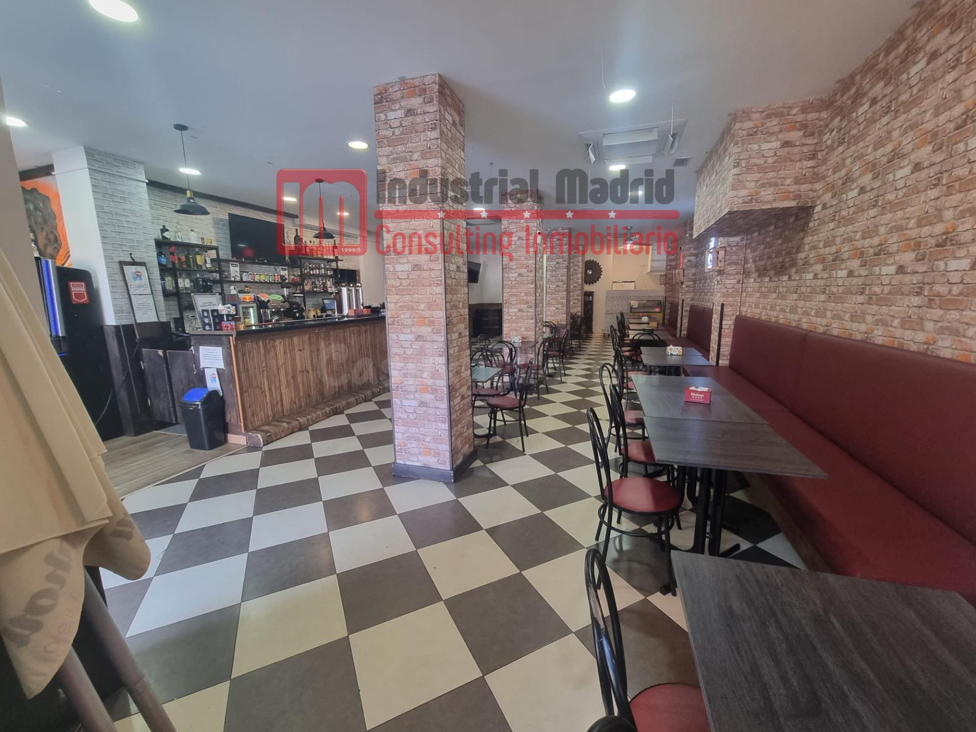 Traspaso de negocio de hostelería en pleno funcionamiento – Local de 160 m2 con licencia en vigor - foto 3