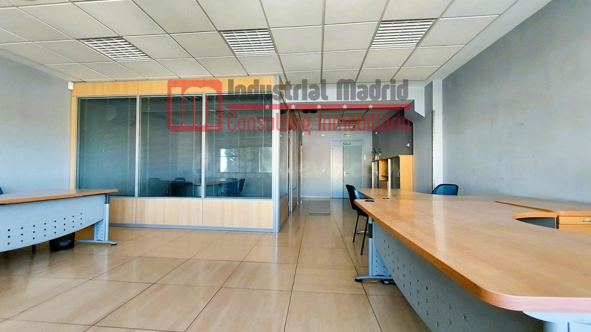 Industrial Madrid presenta esta oficina en Rivas Vaciamadrid. - foto 3