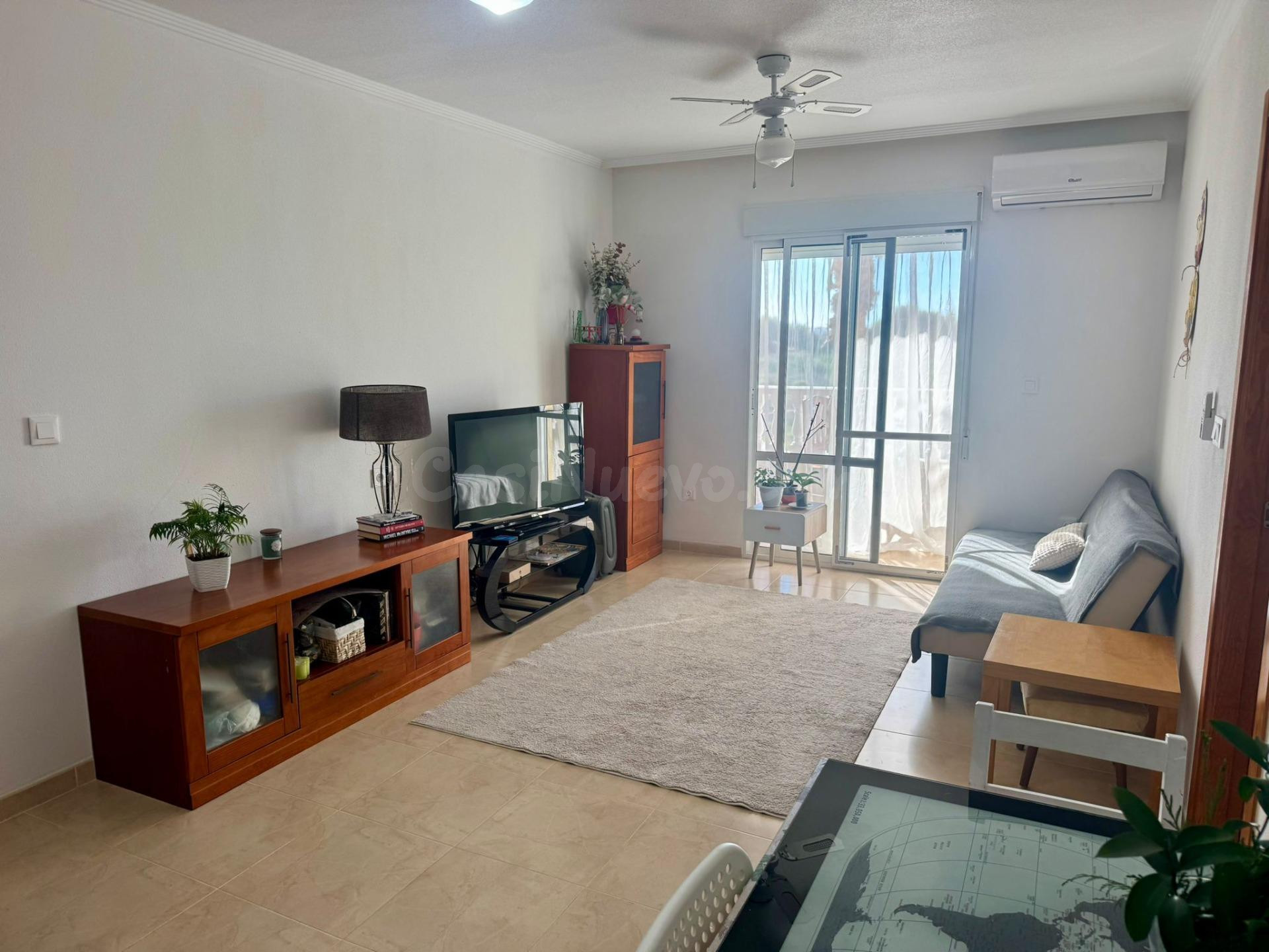 Apartamento amplio con Solarium en corazon de Villamartin - foto 2