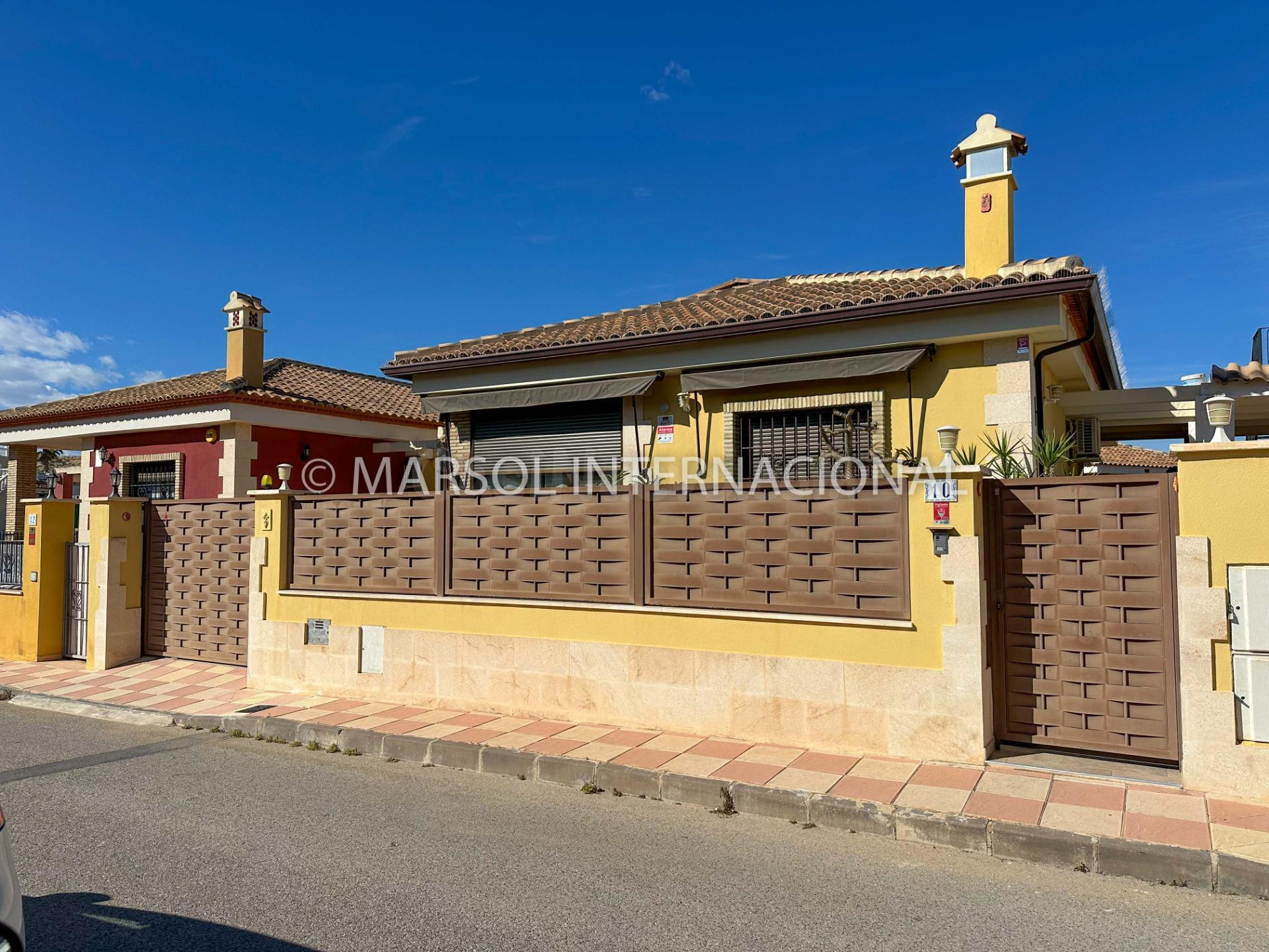 CHALET EN LA PEDRERA URBANIZACIÓN "VILLAS ANDREA" BIGASTRO - foto 2