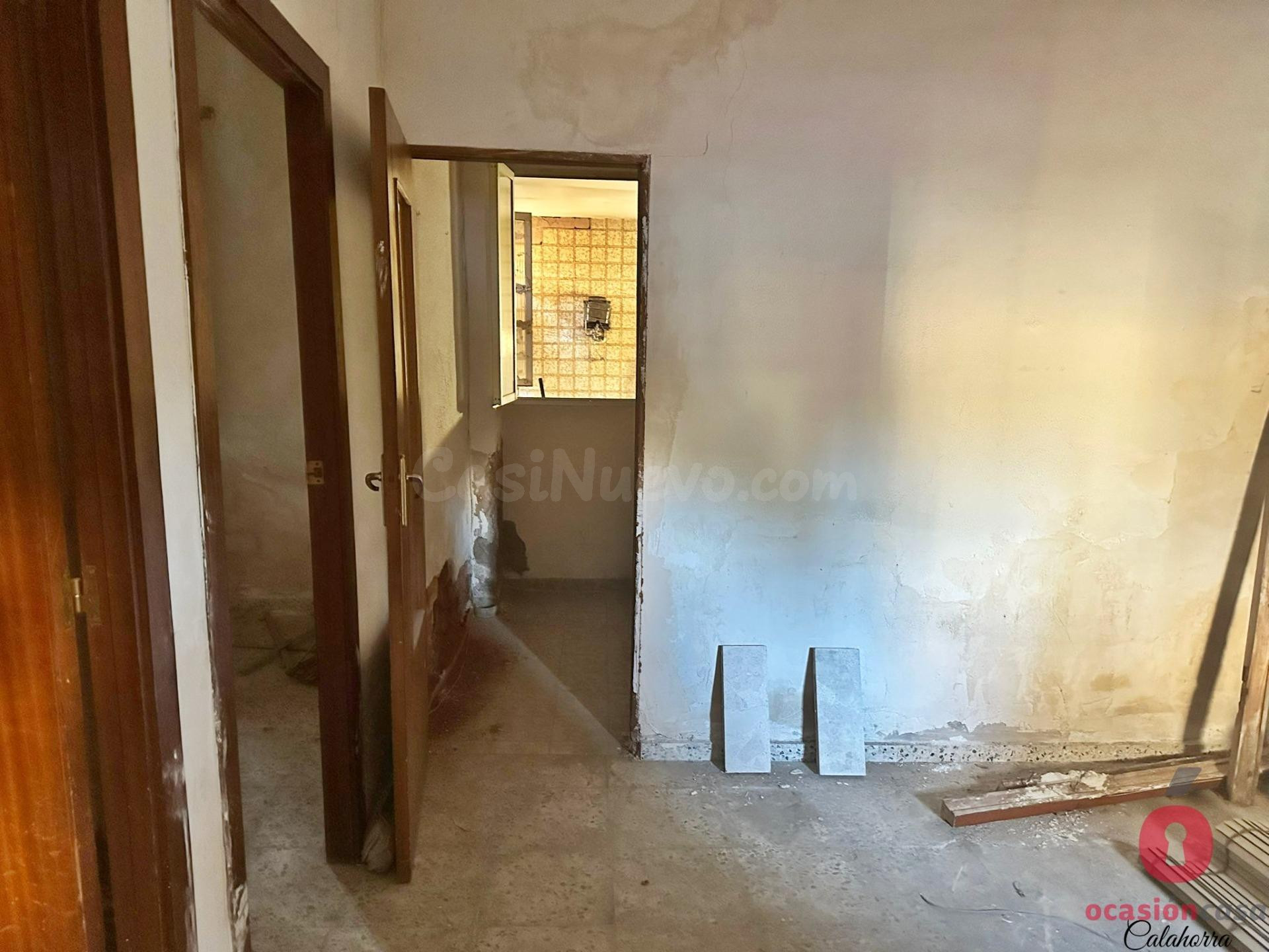 ESTUPENDA UBICACIÓN - ZONA BAJA CAMPO DE LA VERDAD - foto 2