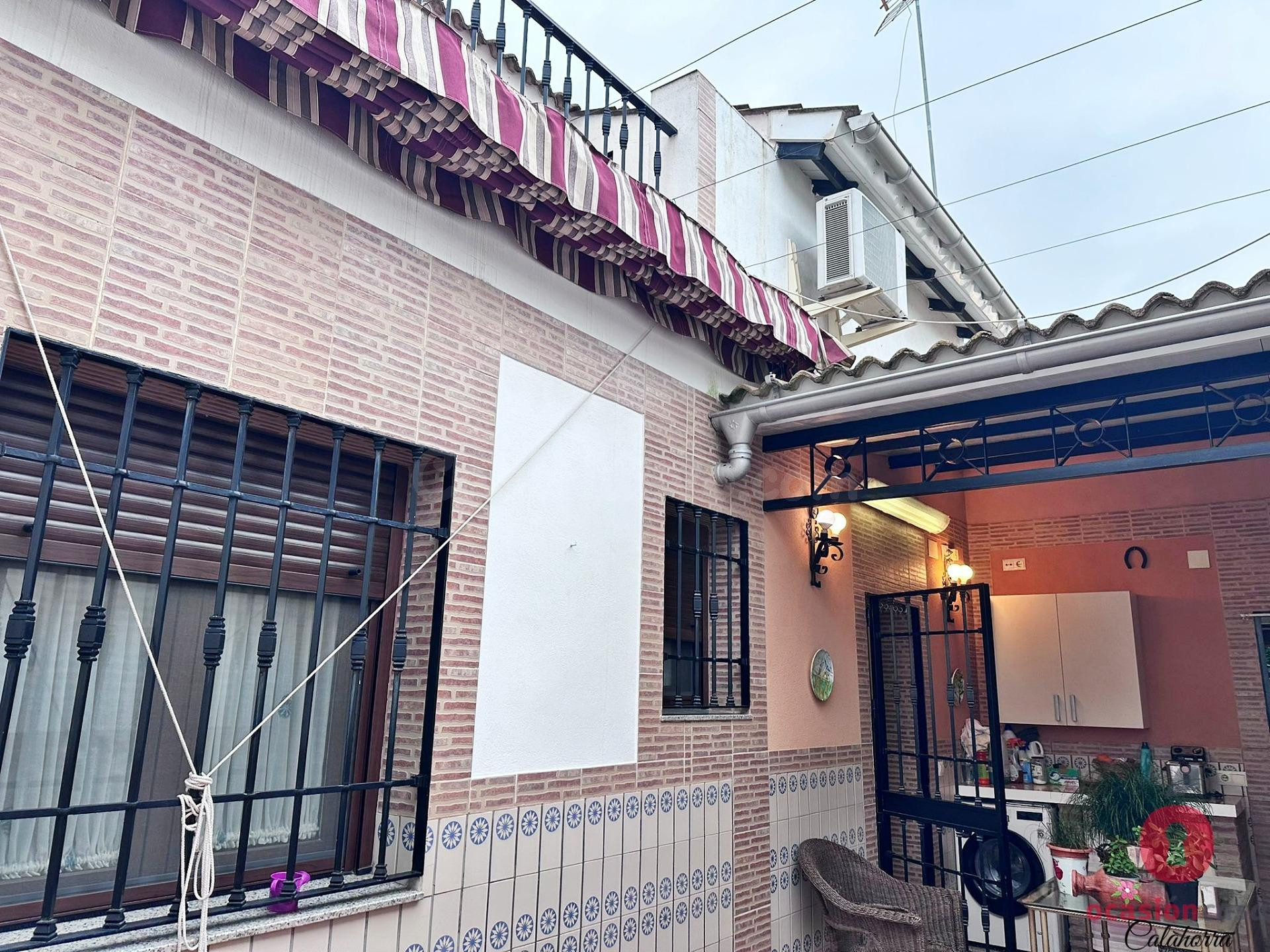 GRAN CASA EN LA BARRIADA DE SANTA CRUZ - ENTRAR A VIVIR - foto 2